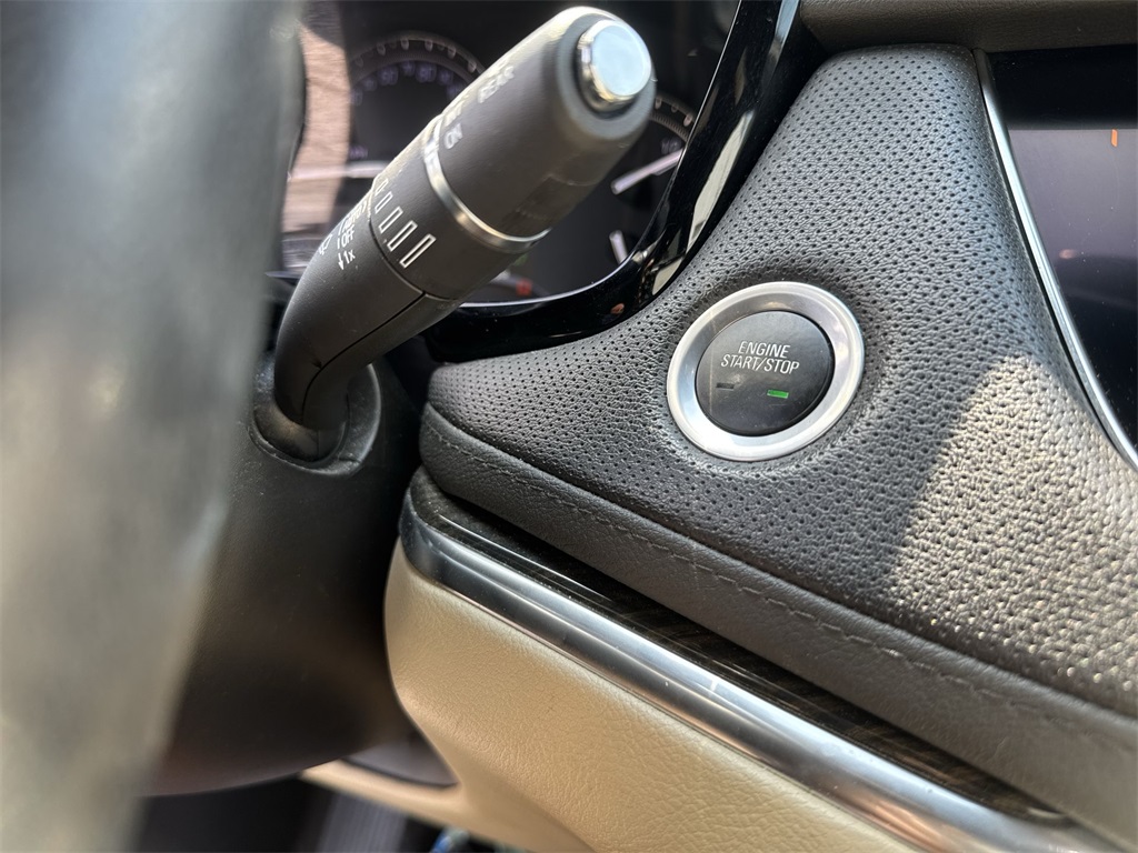 Vehicle image 32 of 35