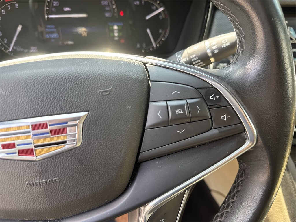 Vehicle image 17 of 35