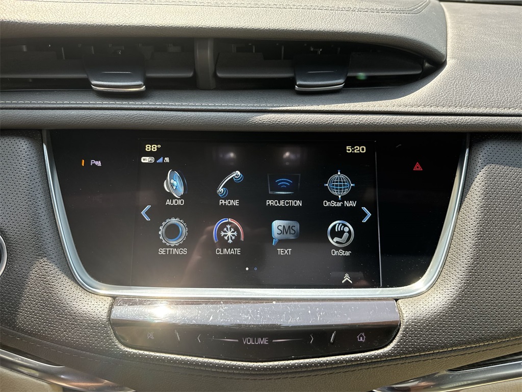 Vehicle image 21 of 35