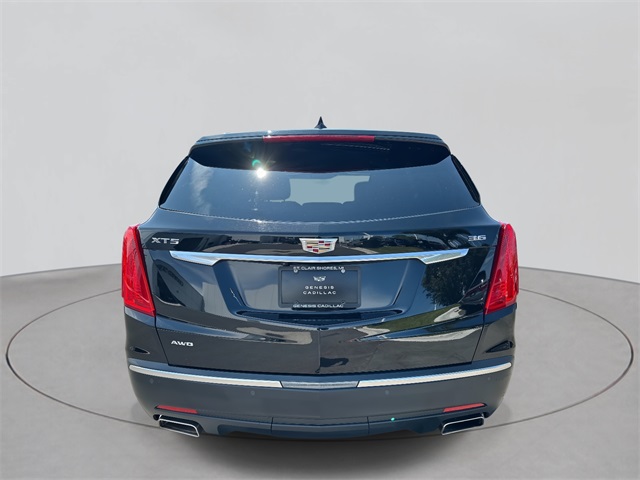 Vehicle image 6 of 44