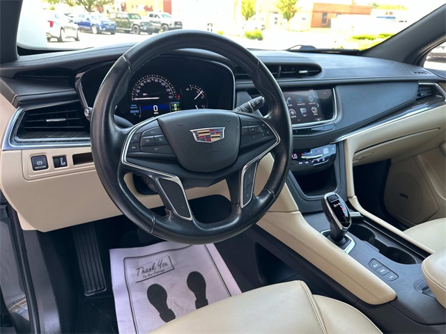 Vehicle image 26 of 44