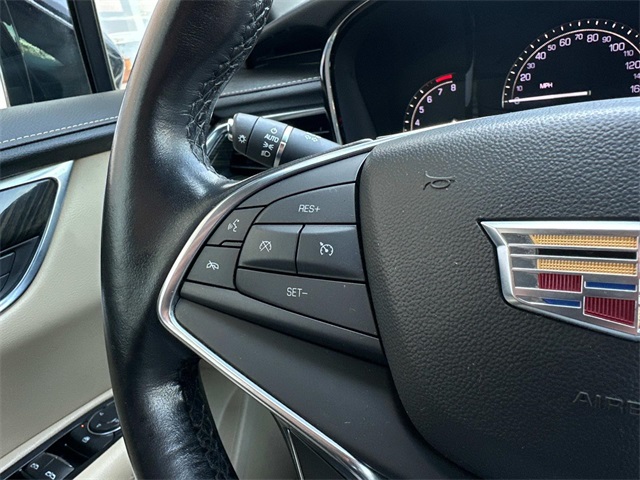 Vehicle image 43 of 44