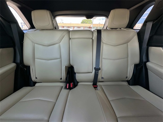 Vehicle image 20 of 44