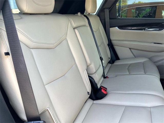Vehicle image 12 of 44