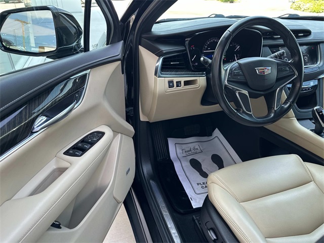Vehicle image 24 of 44