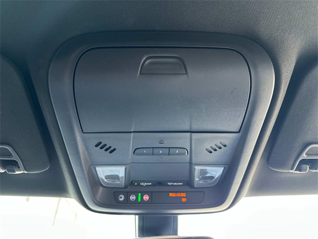 Vehicle image 35 of 44