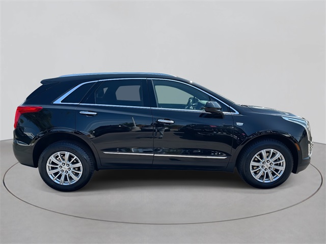 Vehicle image 4 of 44