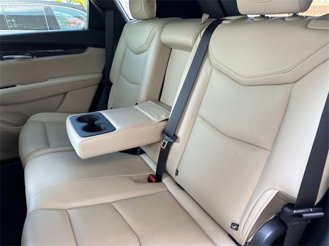 Vehicle image 15 of 44