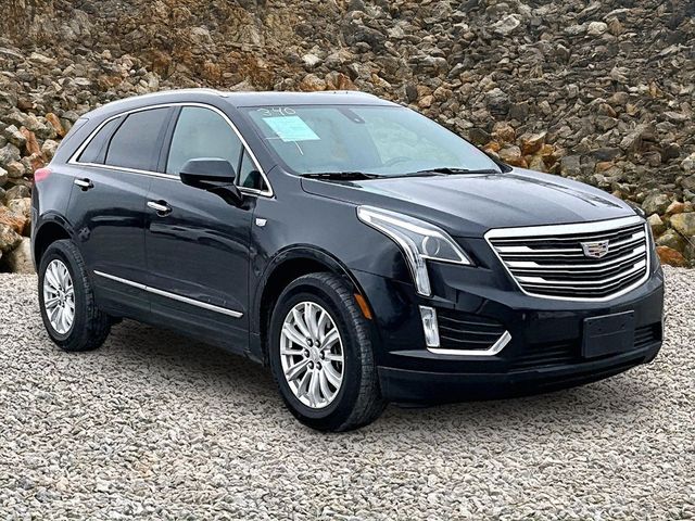 2019 Cadillac XT5 Base Image 3 of 30