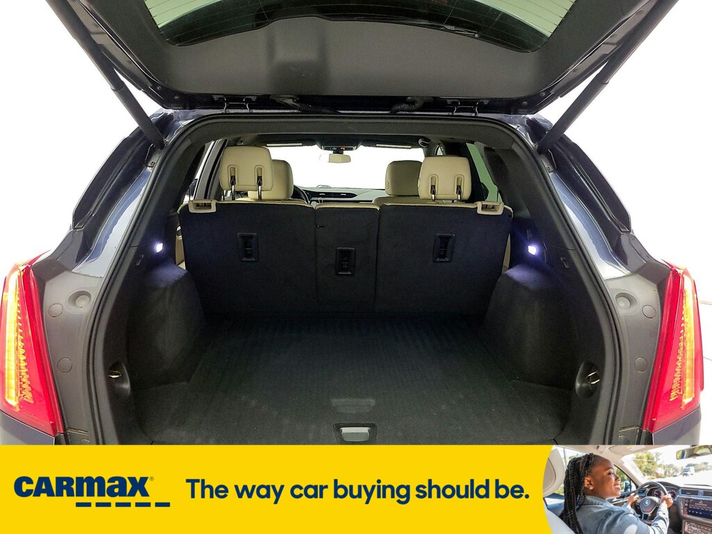 Vehicle image 10 of 27