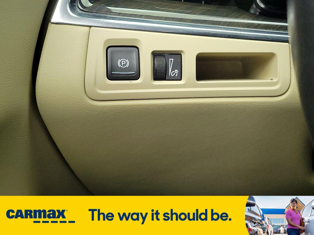 Vehicle image 20 of 27
