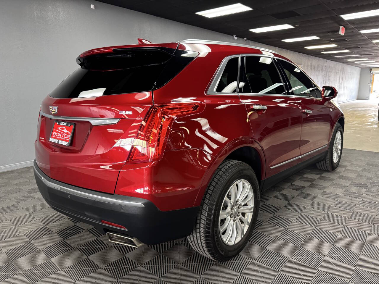 Vehicle image 9 of 59