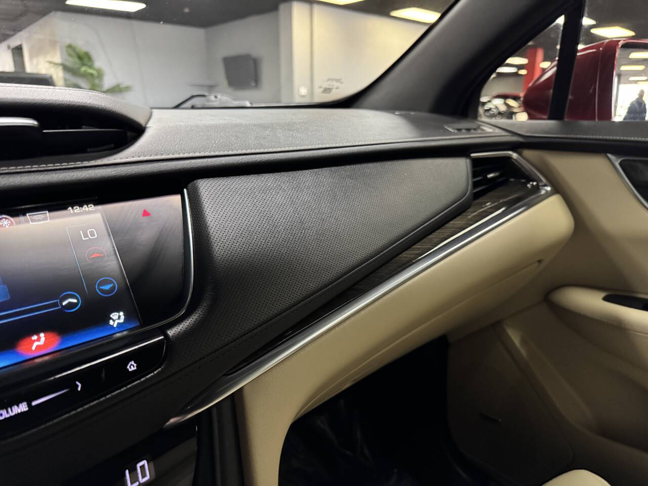 Vehicle image 26 of 59