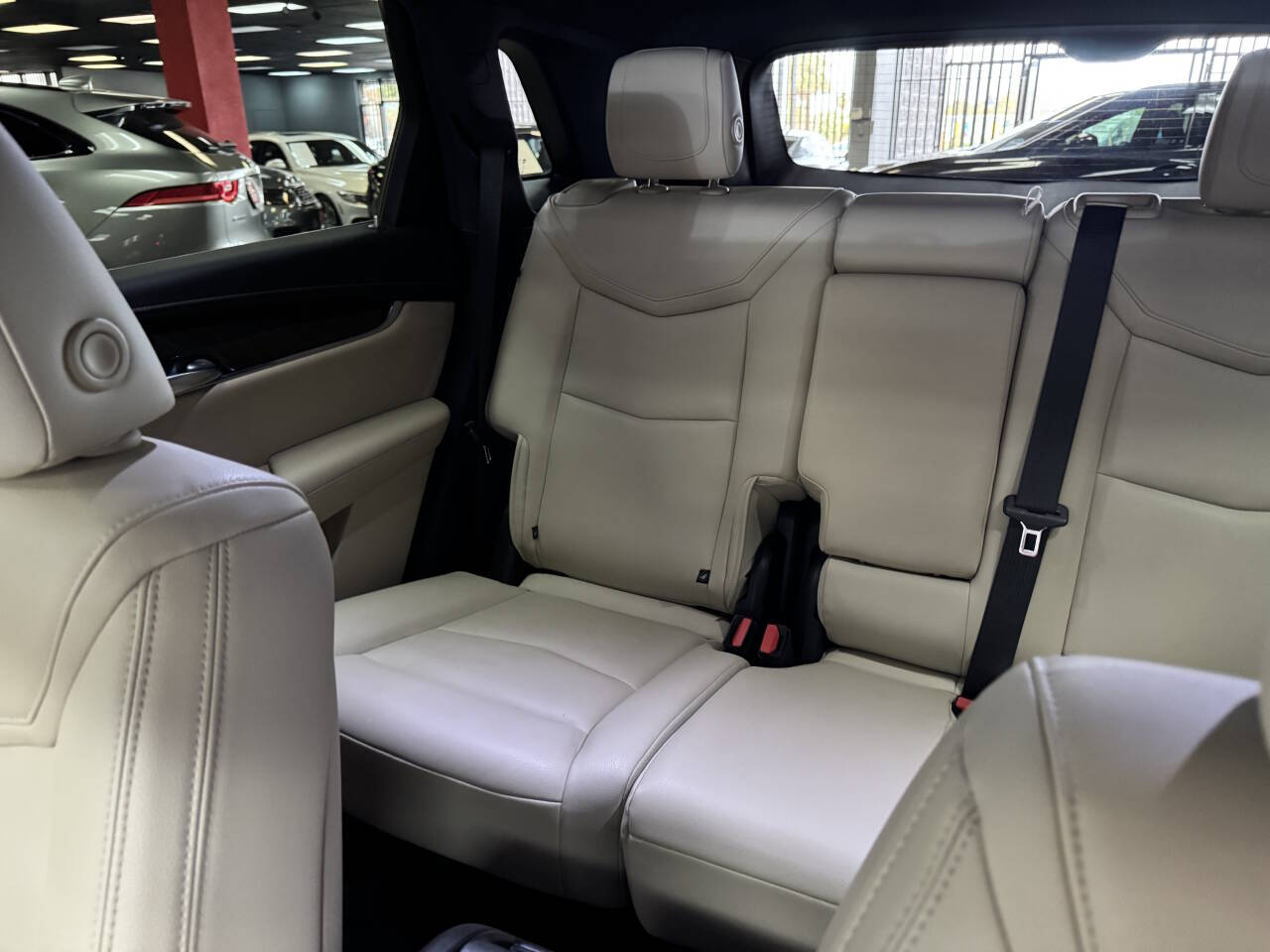 Vehicle image 57 of 59