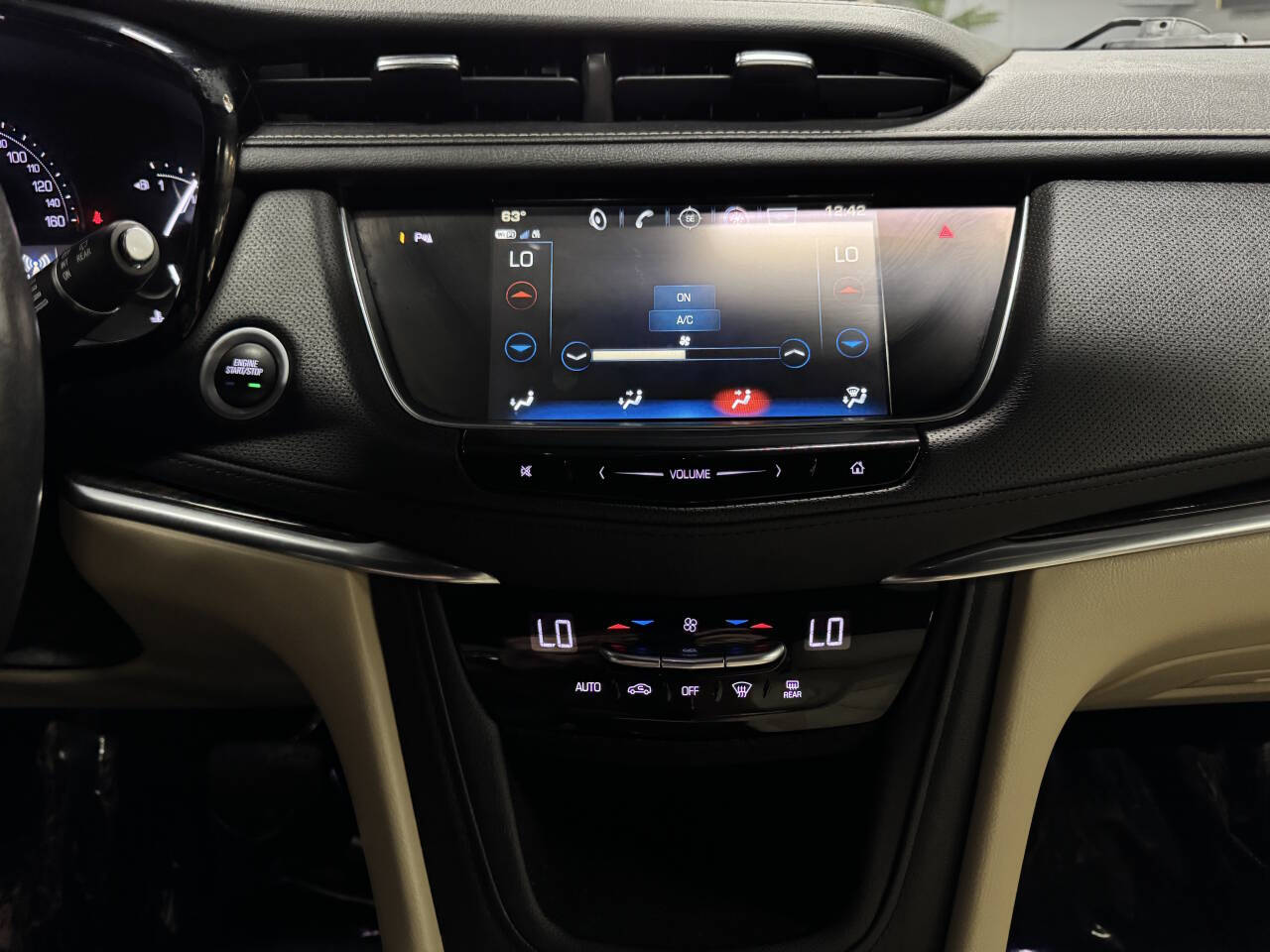 Vehicle image 25 of 59