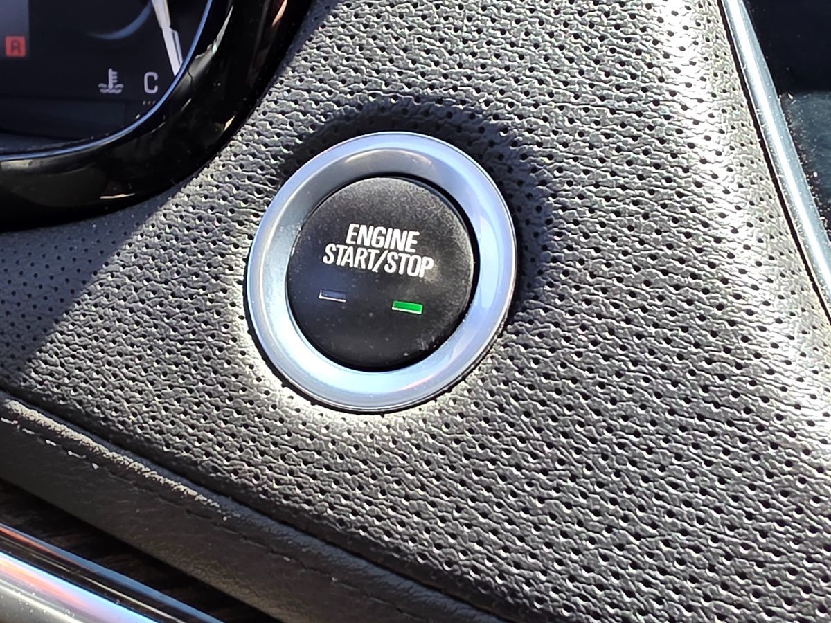 Vehicle image 40 of 49