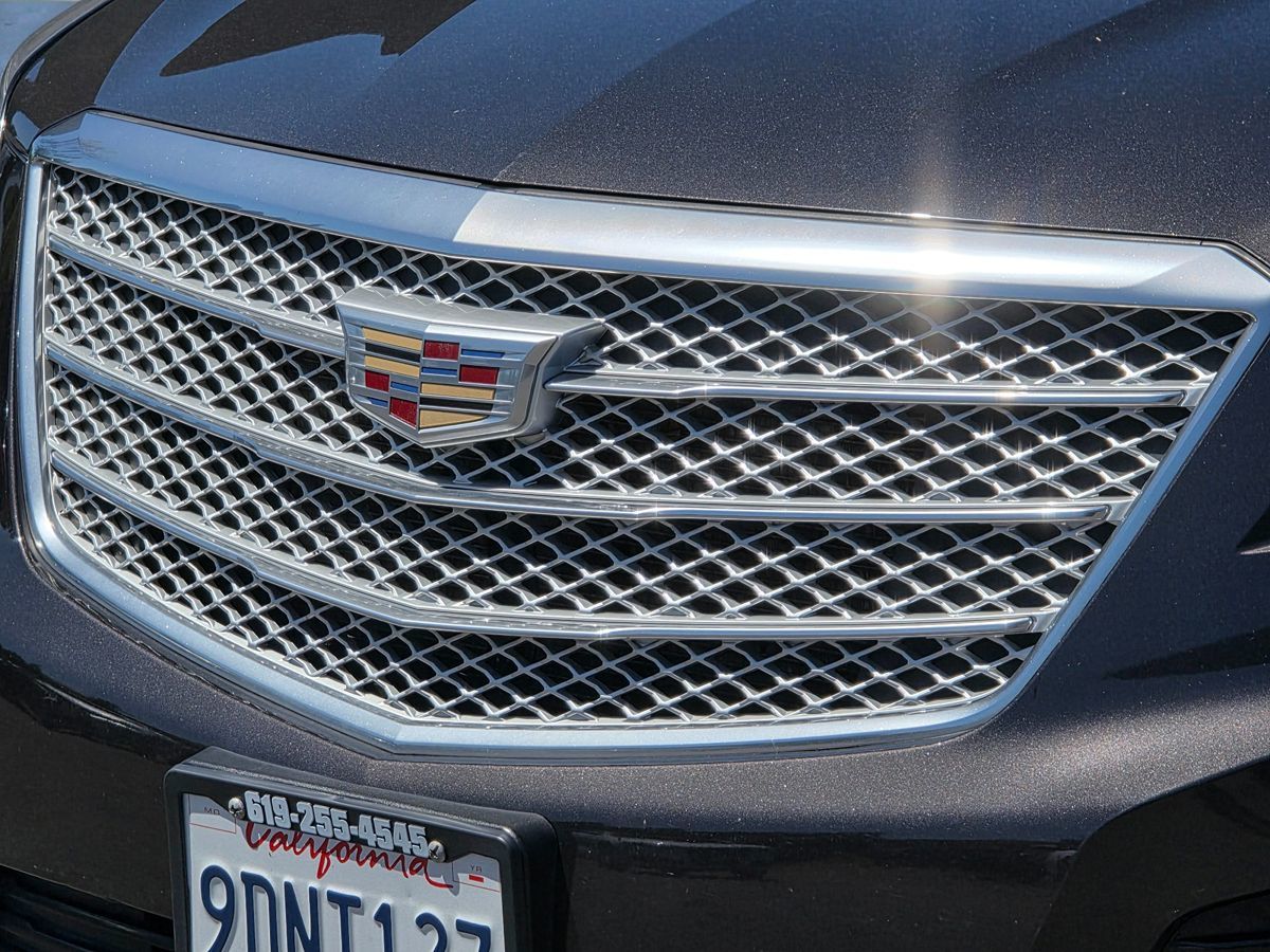 Vehicle image 11 of 49