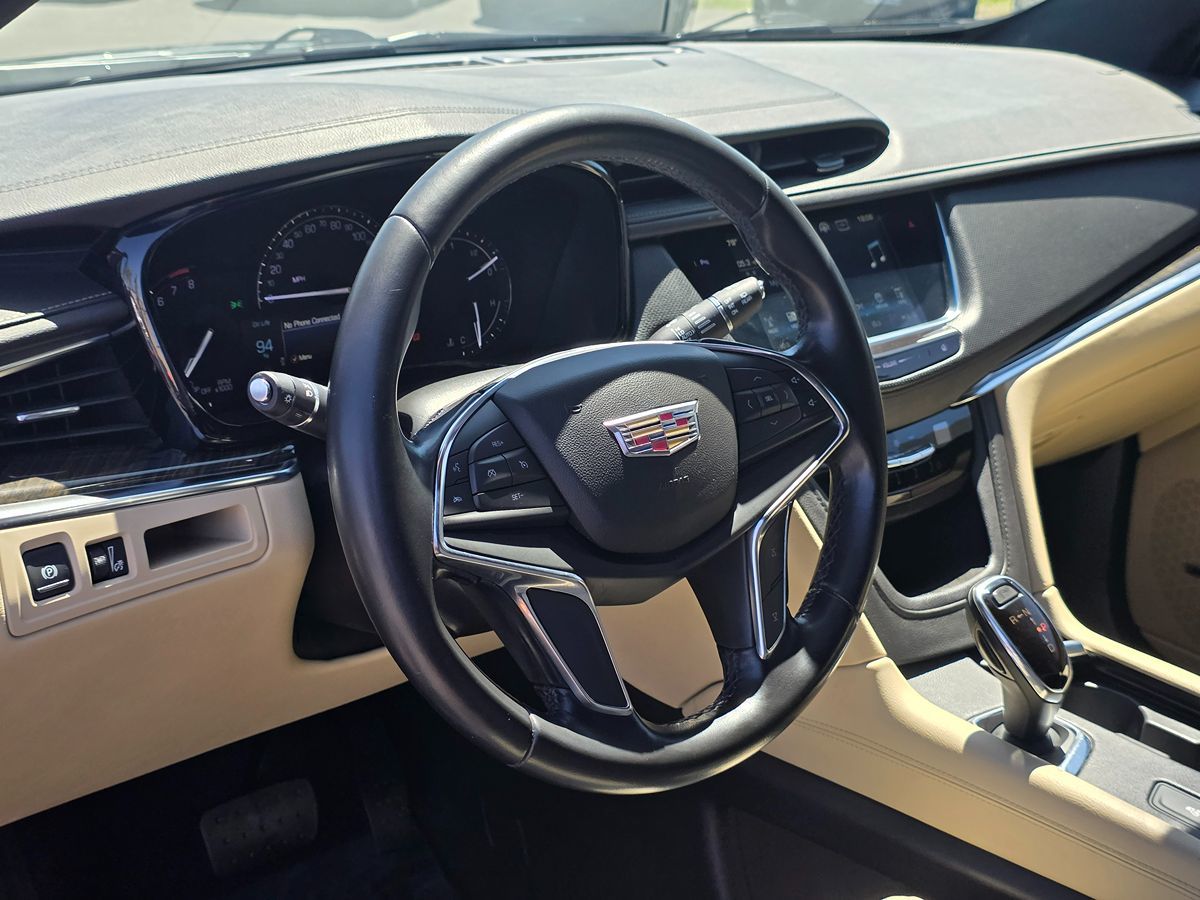 Vehicle image 22 of 49