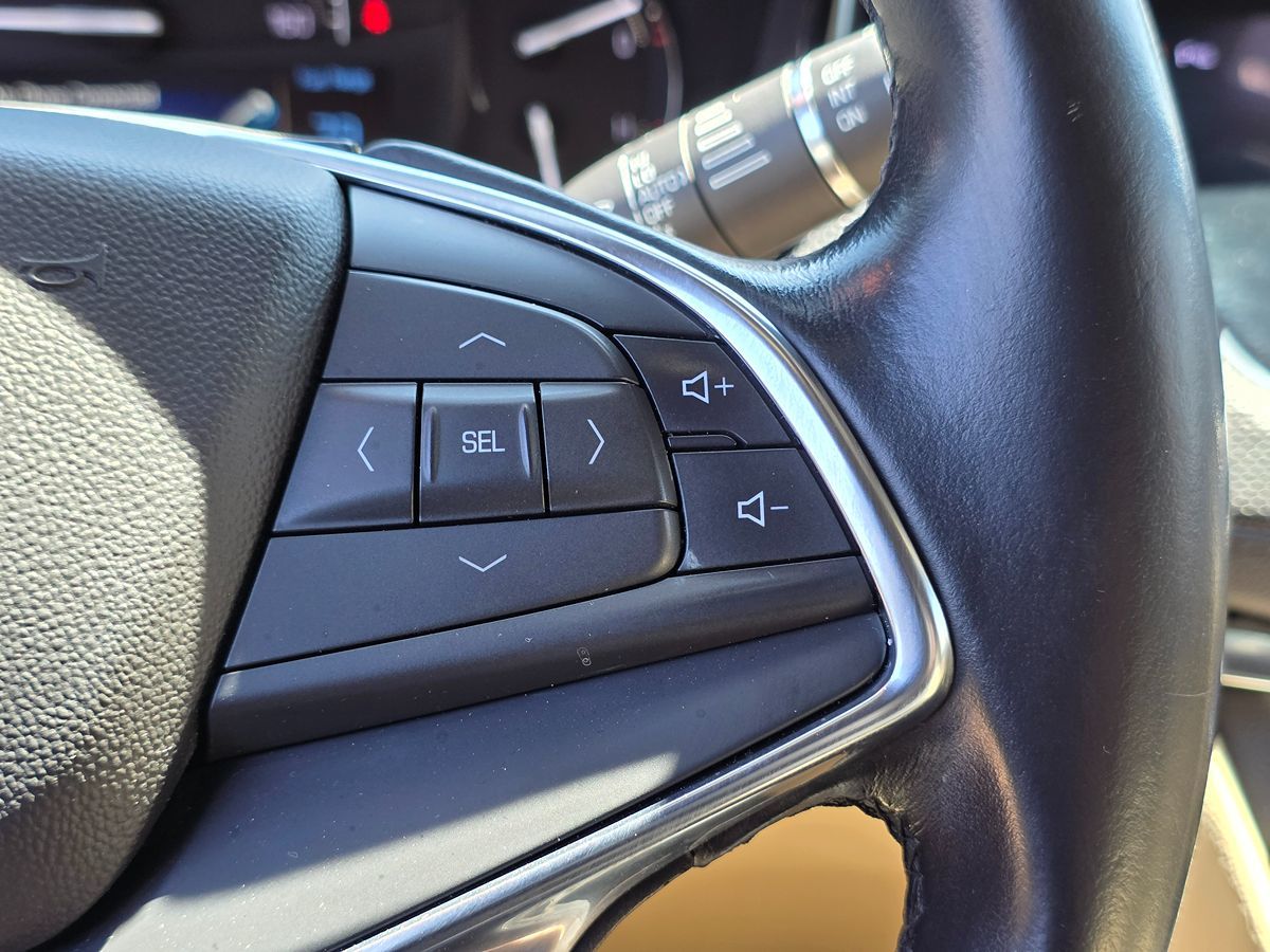 Vehicle image 36 of 49