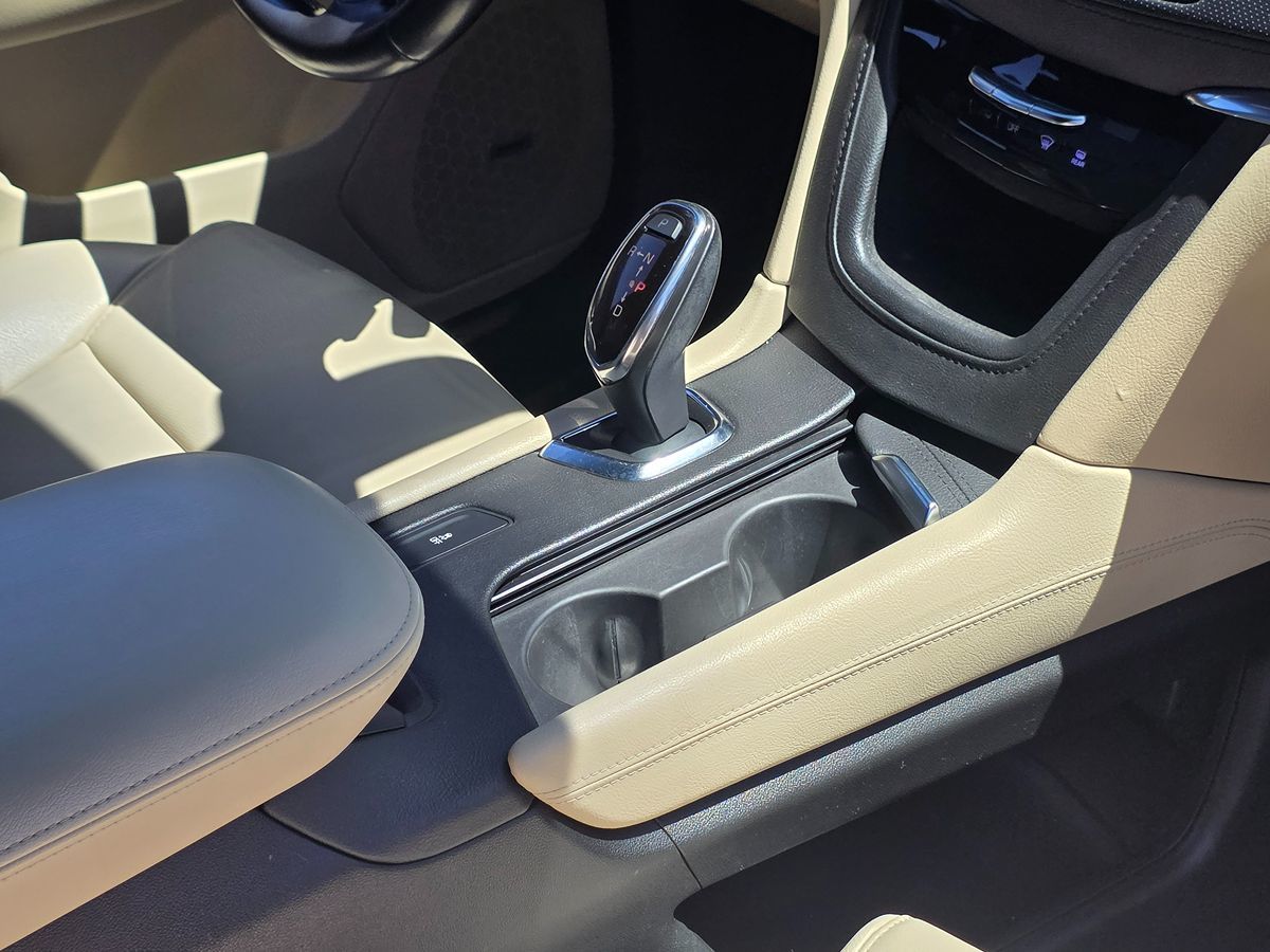 Vehicle image 15 of 49