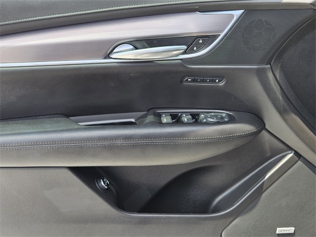 Vehicle image 22 of 31