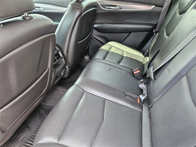 Vehicle image 13 of 31