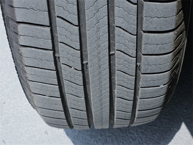 Vehicle image 11 of 31