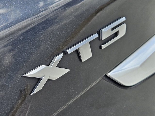 Vehicle image 23 of 31