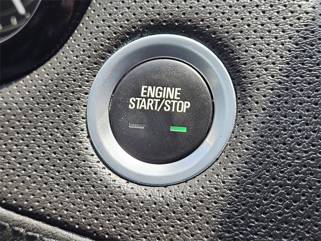 Vehicle image 24 of 31