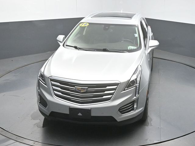 2019 Cadillac XT5 Luxury Image 3 of 47