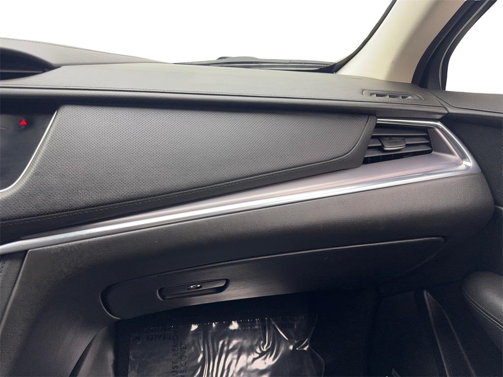 Vehicle image 56 of 90
