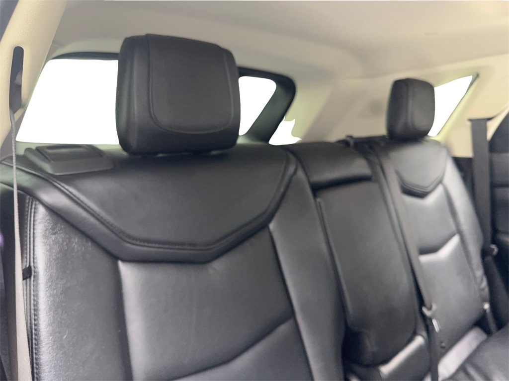 Vehicle image 40 of 90