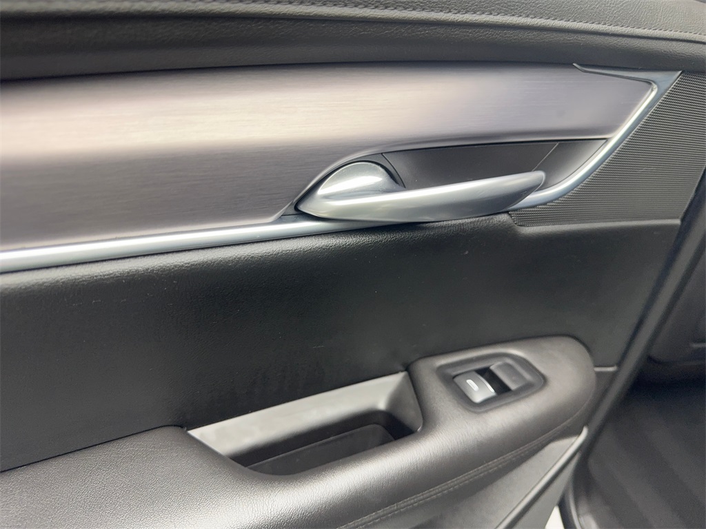 Vehicle image 38 of 90