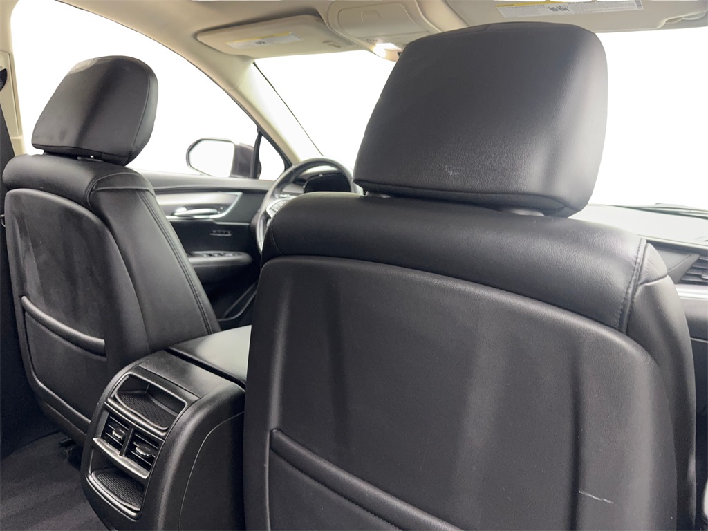 Vehicle image 41 of 90
