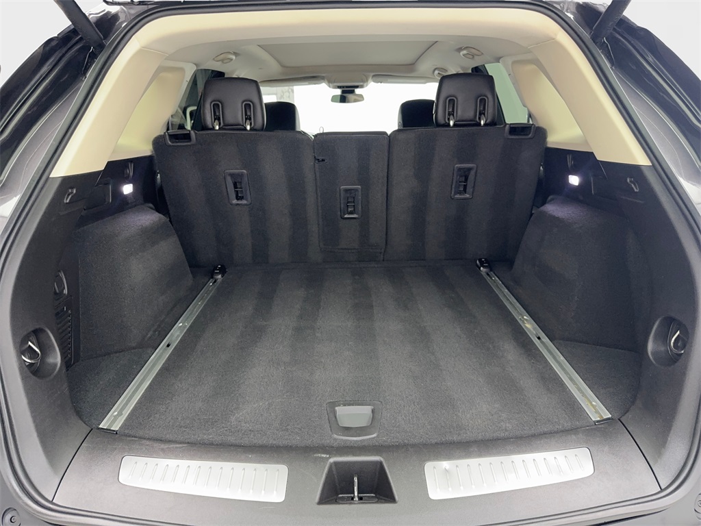 Vehicle image 77 of 90