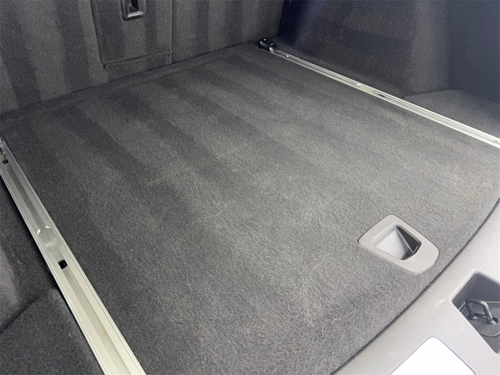 Vehicle image 80 of 90