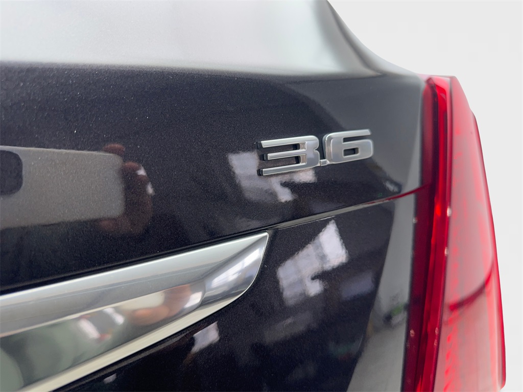 Vehicle image 24 of 90