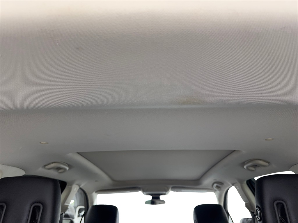 Vehicle image 70 of 90