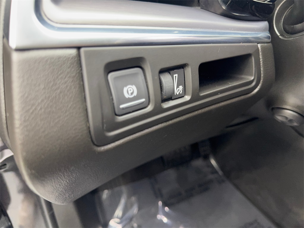 Vehicle image 53 of 90