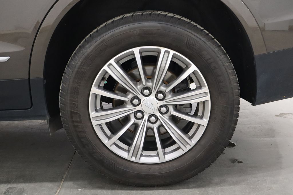 Vehicle image 39 of 44
