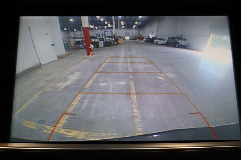 Vehicle image 7 of 44