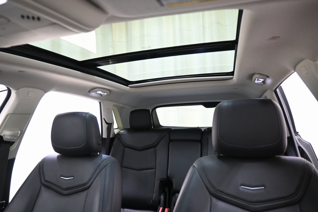 Vehicle image 10 of 47