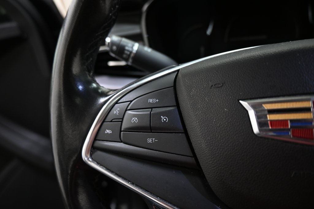Vehicle image 17 of 47