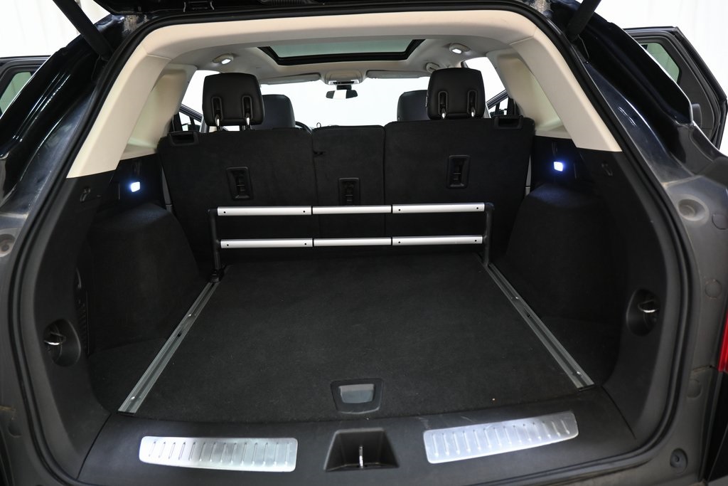 Vehicle image 26 of 47
