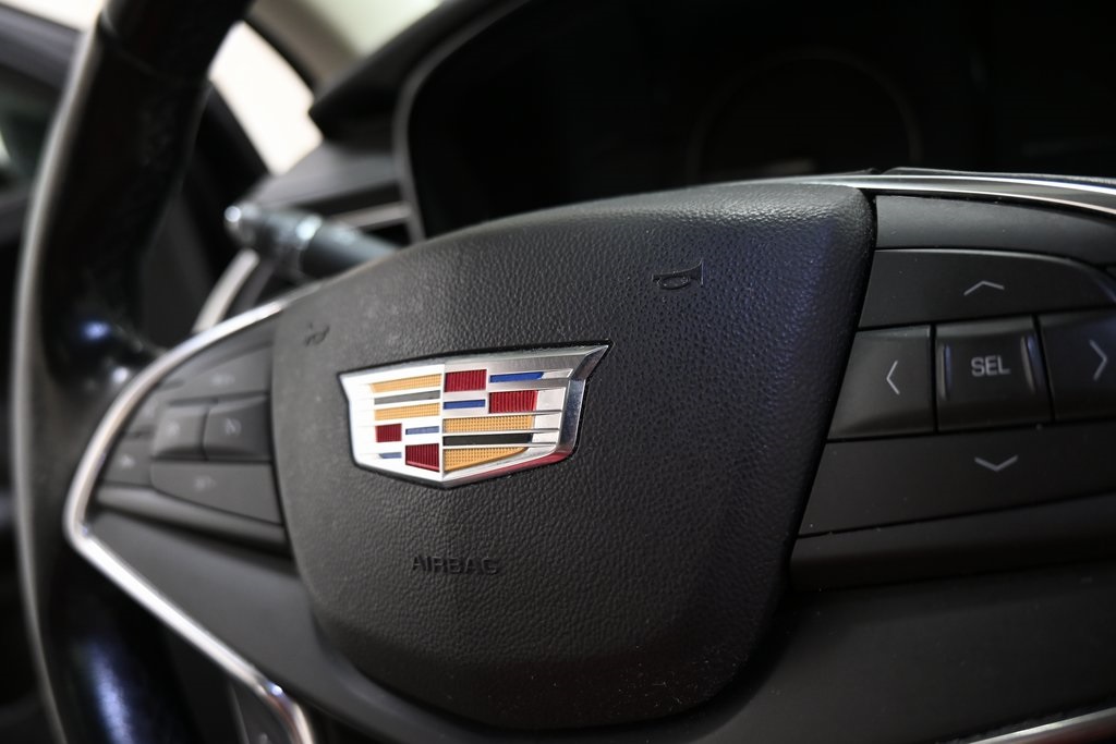 Vehicle image 32 of 47