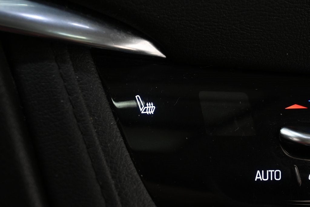 Vehicle image 19 of 47