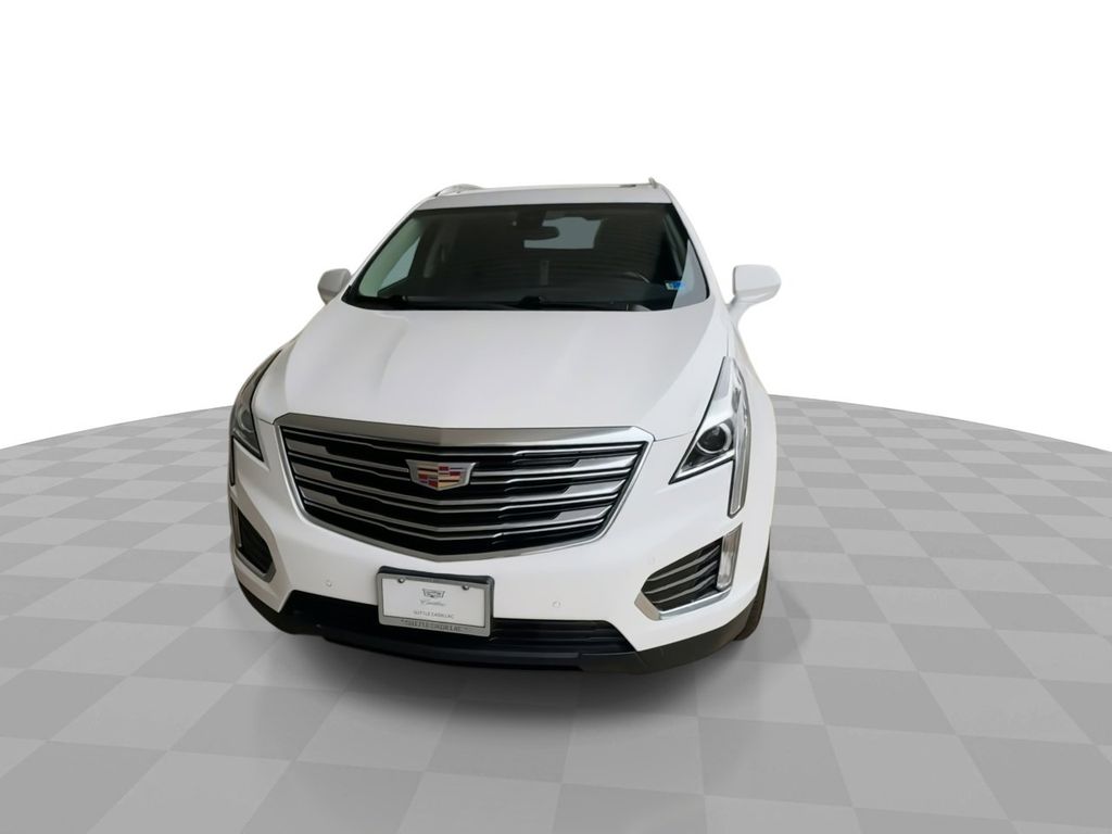 2019 Cadillac XT5 Luxury Image 3 of 34