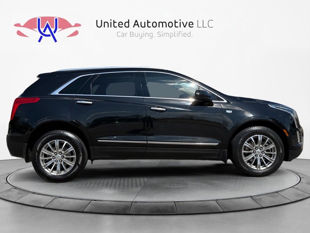 2019 Cadillac XT5 Luxury Image 3 of 42