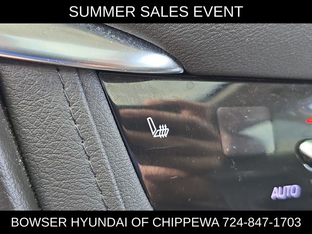 Vehicle image 15 of 21