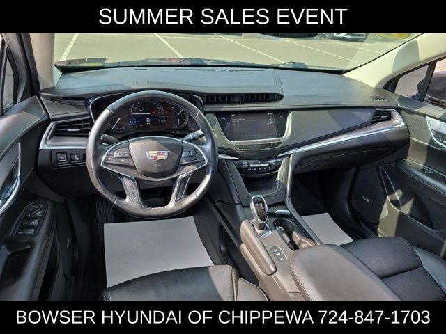 Vehicle image 10 of 21
